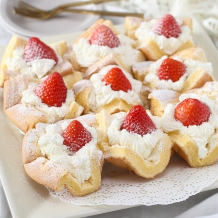 大量生産できるいちごケーキに注目！4月に最も読まれた「スイーツ」の記事は？【月間ランキングTOP5】