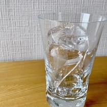 アレを使うだけ！透明な「ピカピカ氷」がお家で作れた
