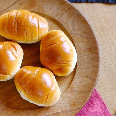 その手があったか！いつもの2倍楽しめる「ロールパンサンド」の作り方