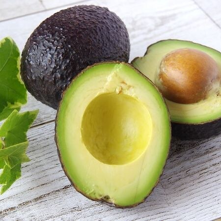 崩れにくい！アボカドを美しく「スライス」する方法