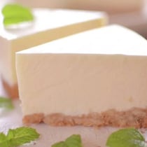 見た目も爽やか！ひんやり冷やして食べたい「レアチーズケーキ」