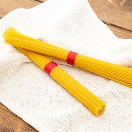 暑いキッチンから解放！パスタをゆでる際に、火にかける時間を大幅に短くするコツ