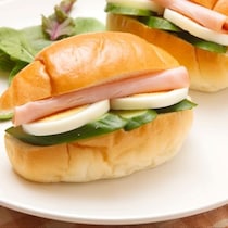具をはさむ順番が決め手！お店みたいにおいしい「サンドイッチ」を作るコツ