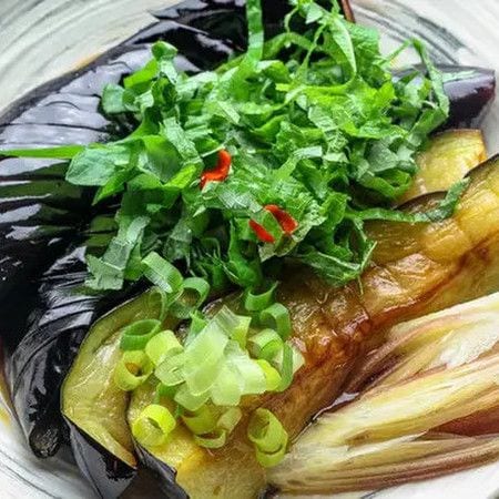 ヘルシー＆節約に！少ない油で「なす」を素揚げするワザ