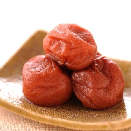 【梅干しの種取り、手が汚れて面倒…】もうグチャグチャにしない！スルッと綺麗に取る神ワザ