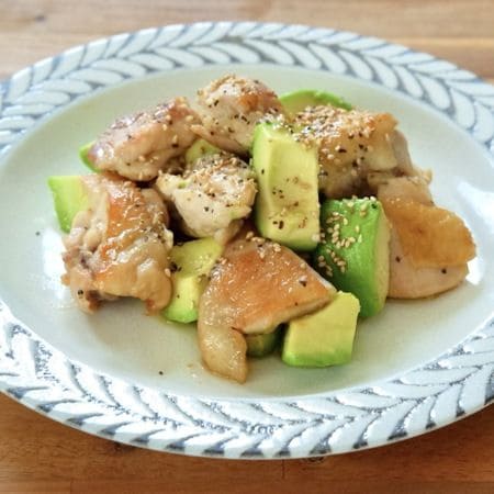 「アボカドでご飯消える！」200人以上が感動した、白だし香る炒めものを作ってみた