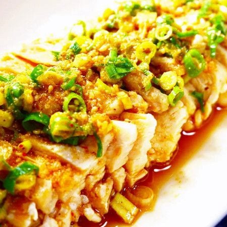 【つくれぽ570人】レンジ調理4分で完成の「鶏むね肉のよだれ鶏」が絶品