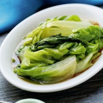 暑い日も作れる！レンジで絶品「レタスだけ副菜」