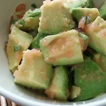 ついつい食べちゃう！あえるだけで簡単「アボカド」スピードおつまみ
