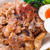 【ワンパンで完成】忙しい夏休みに！ご飯が消える「豚こまの絶品ルーローハン」