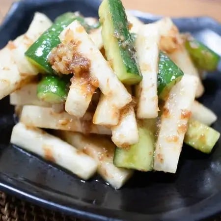 【殿堂入り】にんにくの香りで箸止まらない…！大根ときゅうりのスタミナサラダ