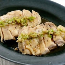 さっぱりだれで箸進む◎やわらか蒸し鶏レシピ