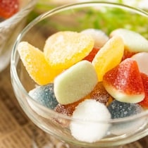 【もうグミはそのまま食べられん】SNSで話題のフローズングミ（冷凍グミ）が沼すぎる