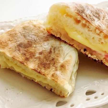 【専用メーカー不要】フライパンで焼く「絶品カリカリパニーニ」