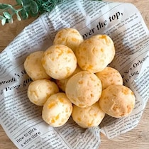 【パンがない朝はコレ】1700人絶賛レシピも！家の常備食材で作れる「カリもちチーズパン」