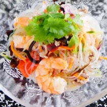 タレが絶品すぎ！ひき肉と野菜でボリューム満点ごちそう「春雨サラダ」