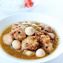 さっぱりだけどご飯が進む！鶏肉のホロホロ「甘酢煮（アドボ風）」