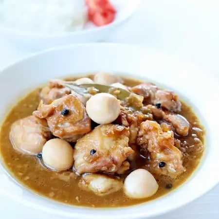 さっぱりだけどご飯が進む!鶏肉のホロホロ「甘酢煮(アドボ風)」