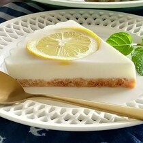 材料4つレシピも！混ぜて固めるだけ「焼かないケーキ」
