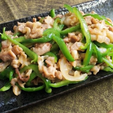 390人以上が絶賛！ピーマンと豚肉だけで絶品チンジャオロース