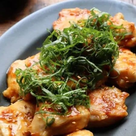 ジメジメして食欲がない…そんな日も食べられる、さっぱり梅味の肉おかず