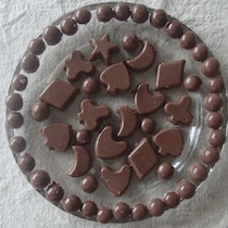 【チョコなのにぷにぷに食感たまらん】常温で溶けないSNSで話題のスクイーズみたいなチョコグミ
