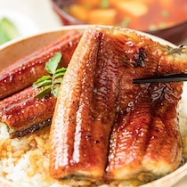 【年一度のうなぎはこう食べて】フライパンでふわふわに！「うなぎの温め方」の正解はコレ