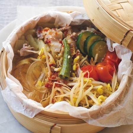 【もちもち食感にやみつき】せいろ1つで完成!夏にうれしいピリ辛「麻辣湯タンミョン」