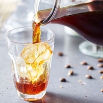 【もう市販のペットボトル買わない】1L作りおき！無糖派も甘党も大満足な「アイスコーヒー＆ティー」4選