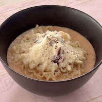 【夏はインスタント麺、こう食べて！】レンチンで簡単「冷やし辛ラーメン」を作ってみた