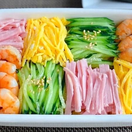 学童弁当はコレで決まり◎ひんやり「ラーメンサラダ弁当」に子ども大喜び
