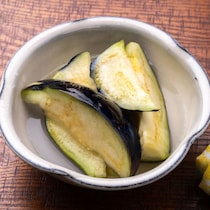 たった5分で作れる！箸休めにうれしい「なすの浅漬け」