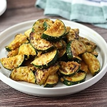 夏の副菜はコレ！「無限ズッキーニ」に箸が止まらない