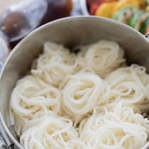 【夏休み昼ごはん問題】学童弁当のマンネリを解決する「主食チェンジ」のすすめ