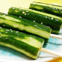飽きない5種の味「丸ごときゅうり一本漬け」