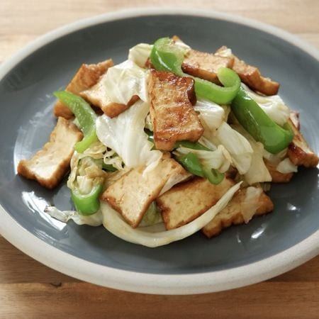 【厚揚げでご飯消える】肉なしでも大満足な「ほぼ回鍋肉」レシピを作ってみた