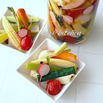 【もう食欲がない日も悩まない】夏野菜ピクルスを常備するだけで食卓が変わる