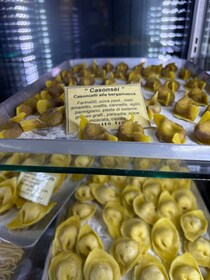 ベルガモの伝統的な詰め物パスタ料理【イタリア】