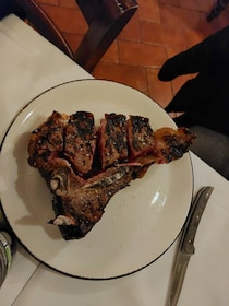 フィレンツェで豪快なビステッカ・フィオレンティーナを楽しむ【イタリア】