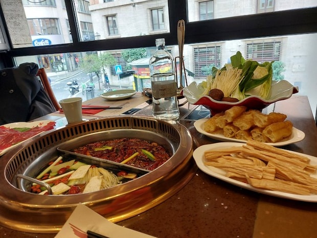 ローマでじわじわと人気上昇中!火鍋を食べる【イタリア】