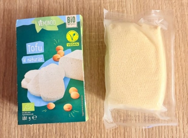 イタリアのスーパーで売っている豆腐【イタリア】