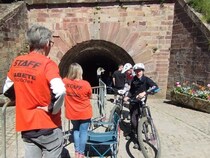 急勾配あり 凸凹 ありの自転車レース、ライオン・エンデューロ【フランス】