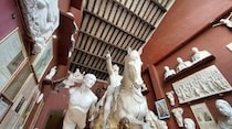 彫刻だらけのカフェ！バブイーノ通りにある「カノーヴァ・タドリーニ」【イタリア】