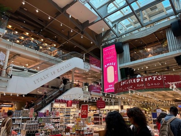 お土産を買うならお洒落なパッケージと圧倒的な商品数のEATALYへ【イタリア】