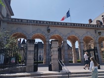ヨーロッパ圏外の学生の大学登録料が現行の16倍に。せめてもの救いは学食1€?【フランス】