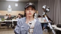 IU（アイユー）、「頬の肉が旬」···どれくらい太ったの？「ちょっと太って」