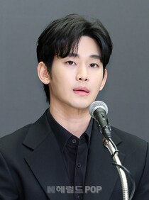 俳優キム・スヒョン、軍入隊時代の日記公開その後…「故キム・セロンさんが自宅訪問？ 自然な流れ」