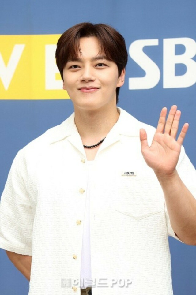 ヨ・ジング、直筆の手紙で入隊を告白…「もっとたくましくなって帰ってくる」