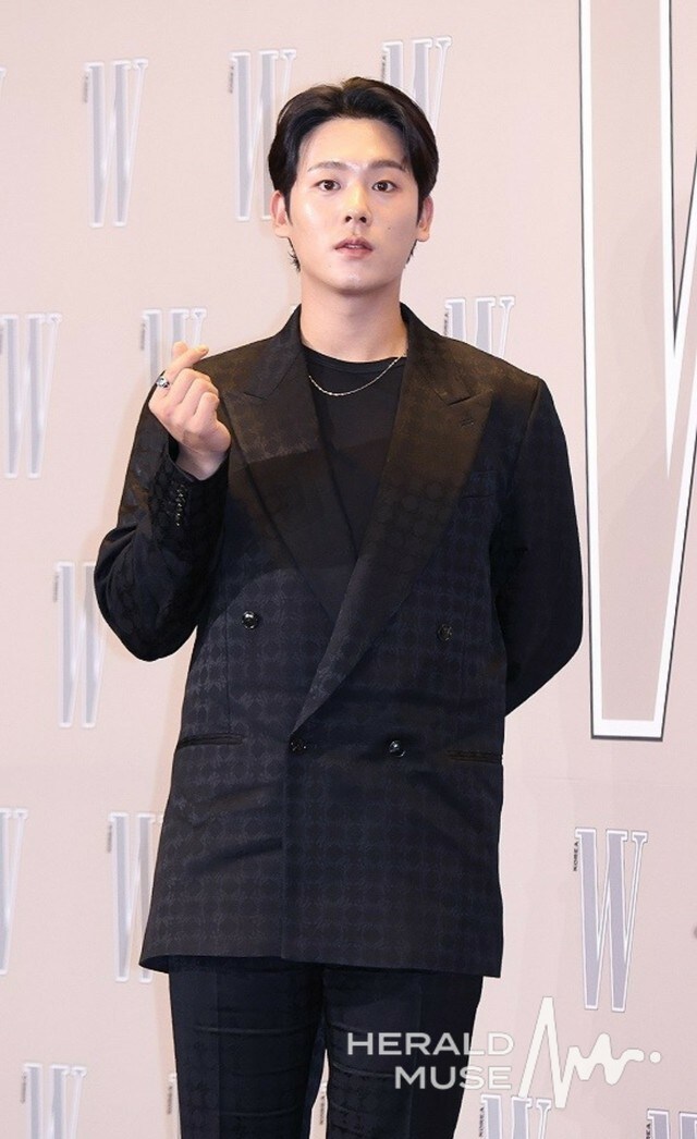 俳優イ・ジョンハ、きょう(26日)海兵隊に入隊…Disney+「ムービング」に出演