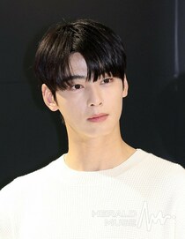 【公式】ファンタジオ側、「ASTRO」チャウヌの脱税疑惑について立場表明「誠実に調査に対応中」